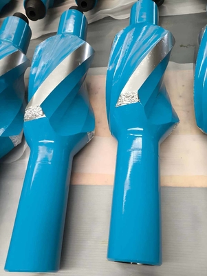 28 นิ้ว สเปิรอัล welded blade stabilizer ร่าง OD 11 นิ้ว กับ 8-5/8 นิ้ว Reg. กล่องลงและ 8-5/8 นิ้ว H90 กล่องขึ้น