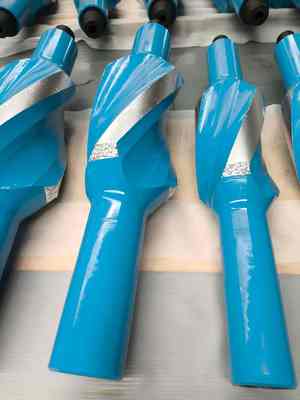 9-1/4 "สไพรอัลอินทิกรัลเลสตบายเซอร์ 6-1/2" OD ร่าง 4-1/2" Reg. กล่องลงและ 4" IF กล่องขึ้น