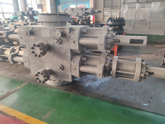 แรงดันสูงพิเศษ Double Ram ตะบัน 20000psi Blind Shear Ram สำหรับแหล่งก๊าซ